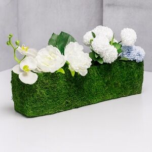 Green Moss Planter